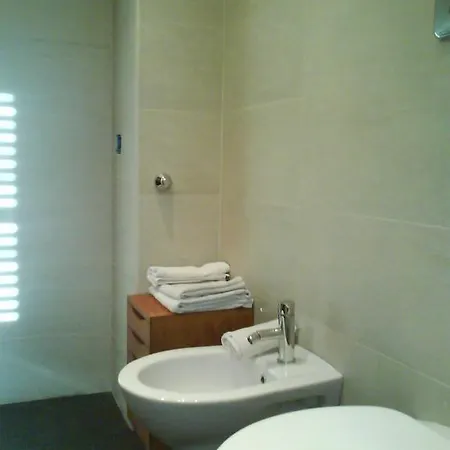 Design Apt, Seaview,calm District, A/c, Wifi, Lift Apartment Genoa