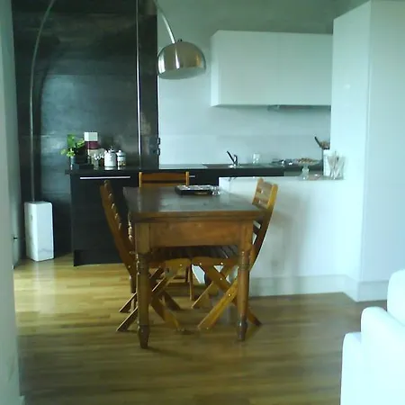 Design Apt, Seaview,calm District, A/c, Wifi, Lift Genoa
